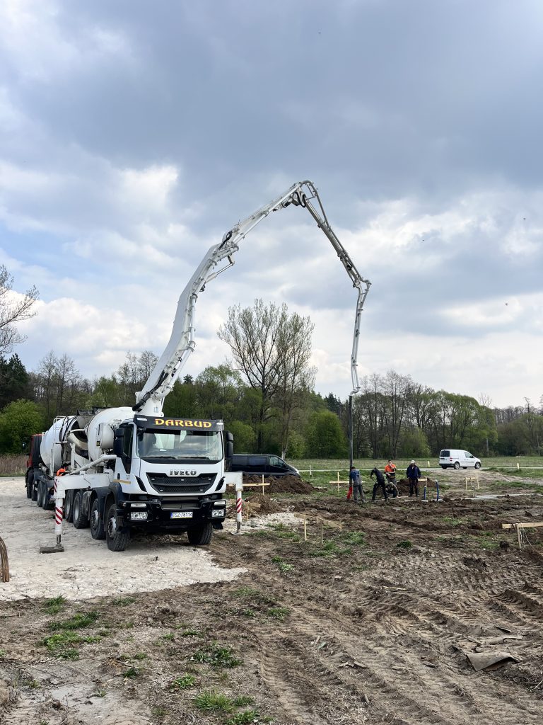 Jaki beton na fundamenty wybrać?